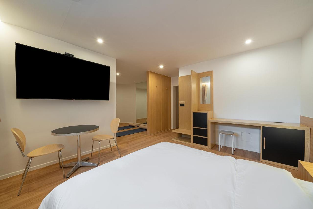 Aank Hotel Daejeon Yongjeon 2Nd ภายนอก รูปภาพ
