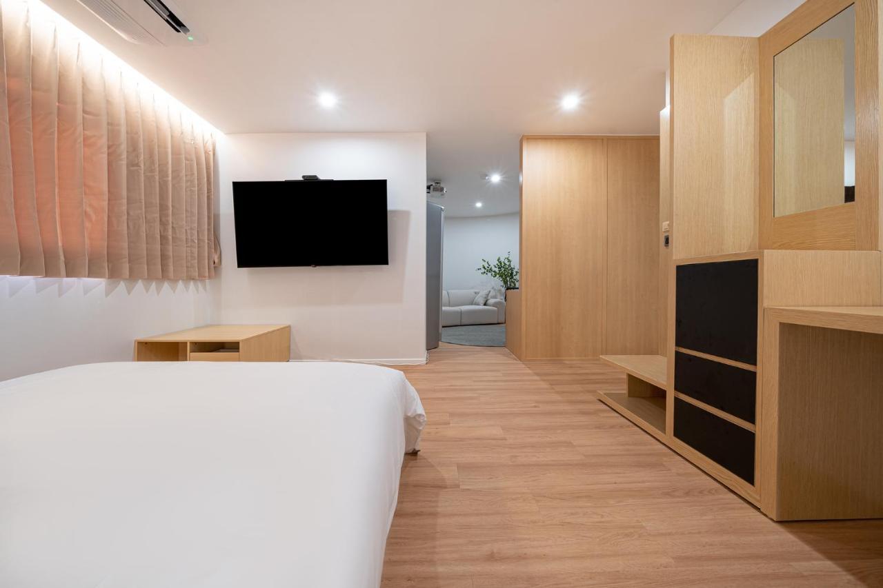 Aank Hotel Daejeon Yongjeon 2Nd ภายนอก รูปภาพ