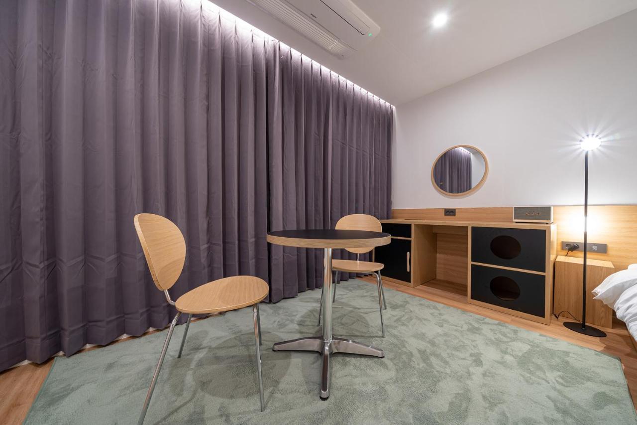 Aank Hotel Daejeon Yongjeon 2Nd ภายนอก รูปภาพ